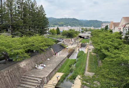 せせらぎ公園 徒歩5分